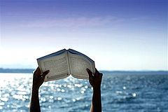 090528-vacation-reading.hmedium_1_.jpg